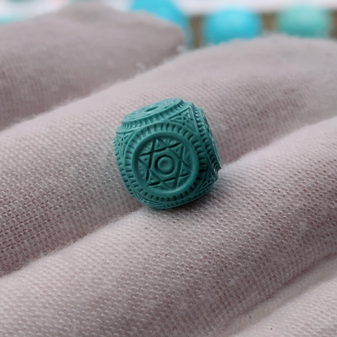 绿松石配饰未镶嵌