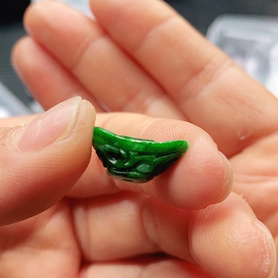 翡翠未镶嵌耳饰挂件