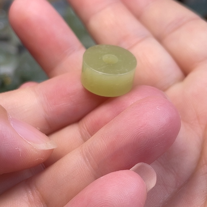 和田玉未镶嵌珠宝半成品