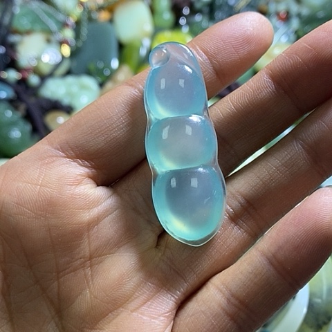 岫玉颈饰未镶嵌一个