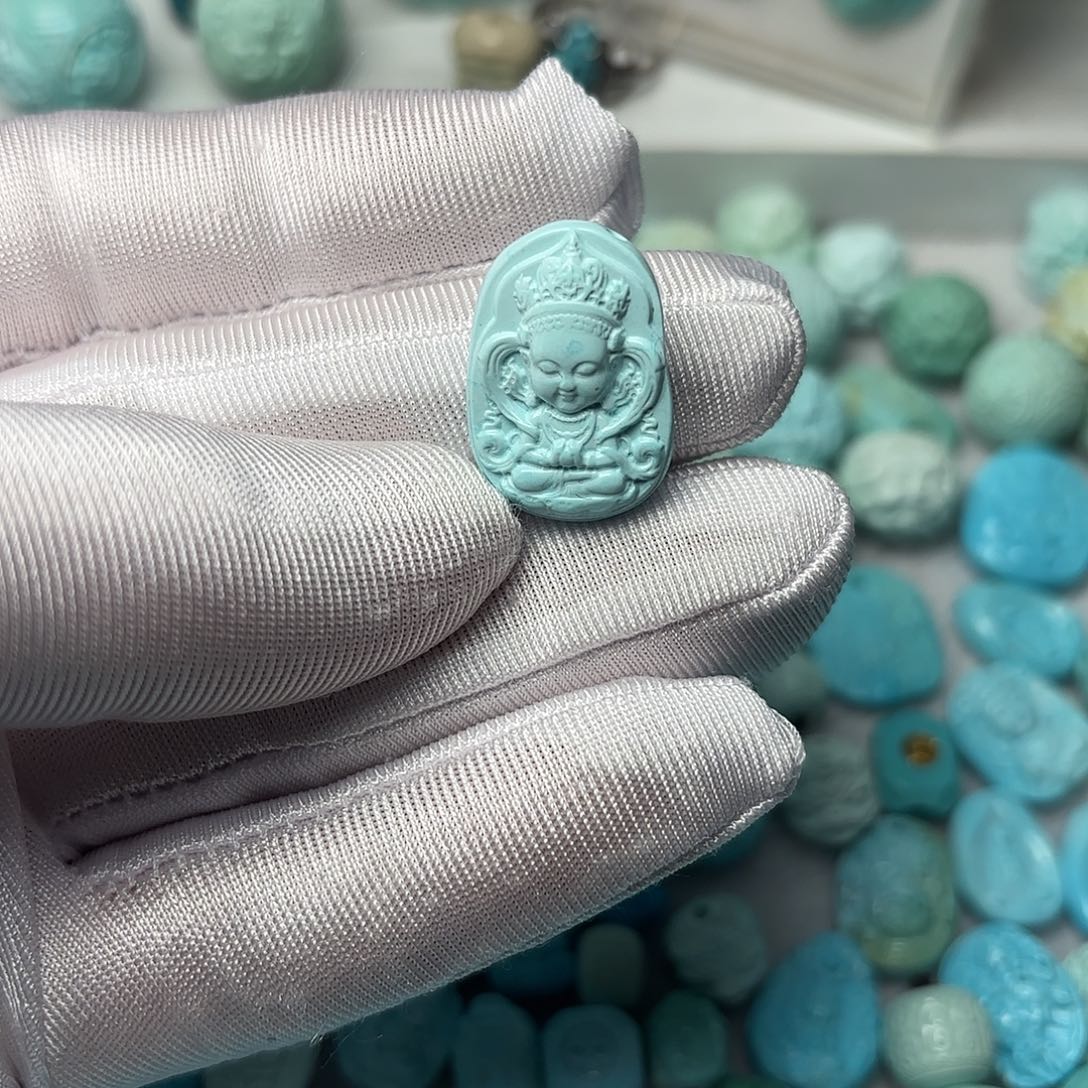 绿松石雕刻件未镶嵌