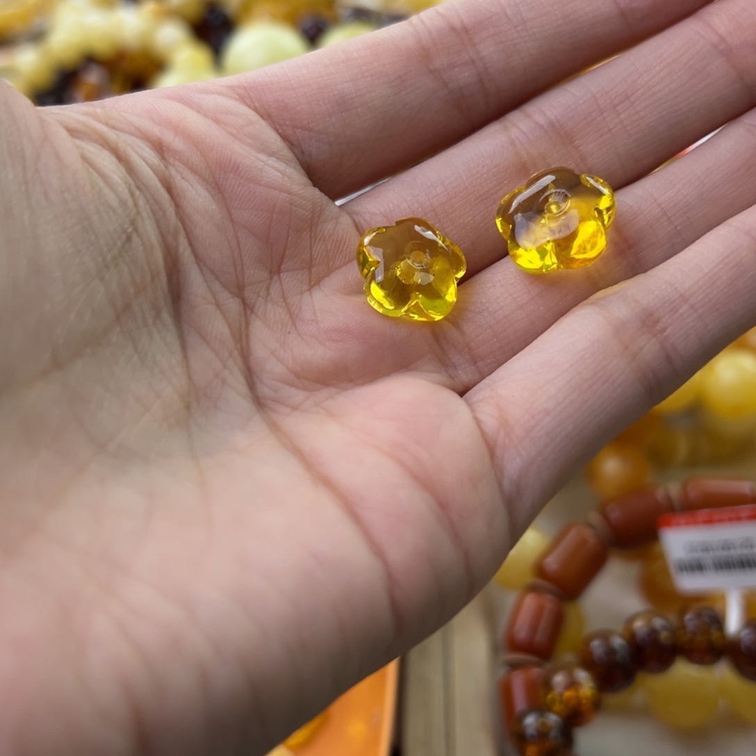 琥珀珠宝奇石未镶嵌