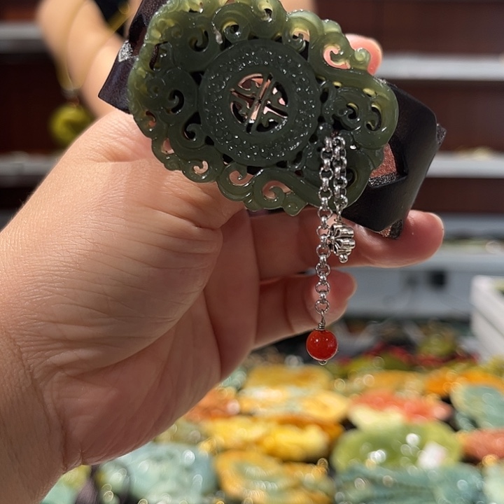 岫玉未镶嵌毛衣链