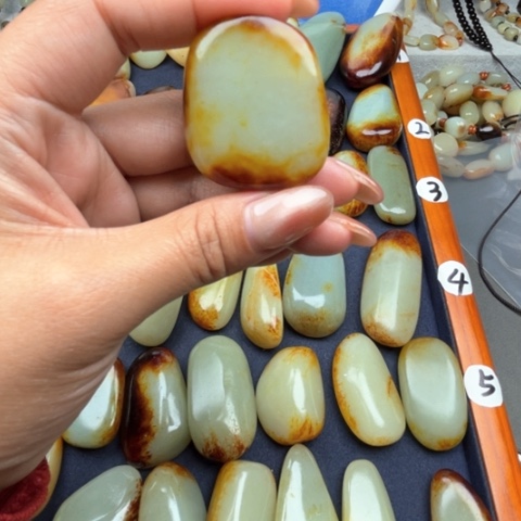 和田玉颈饰未镶嵌弥*佛