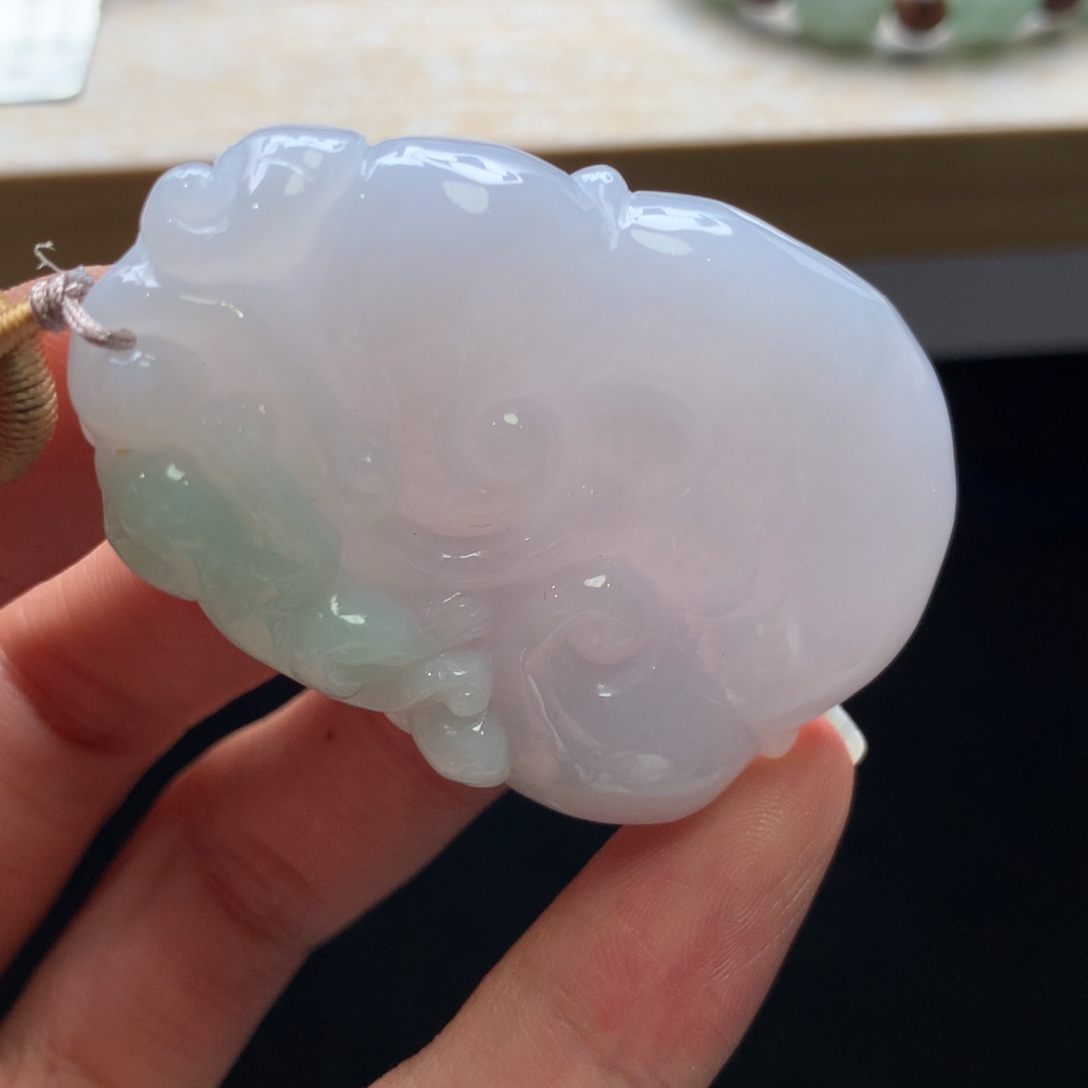 翡翠未镶嵌颈饰吊坠