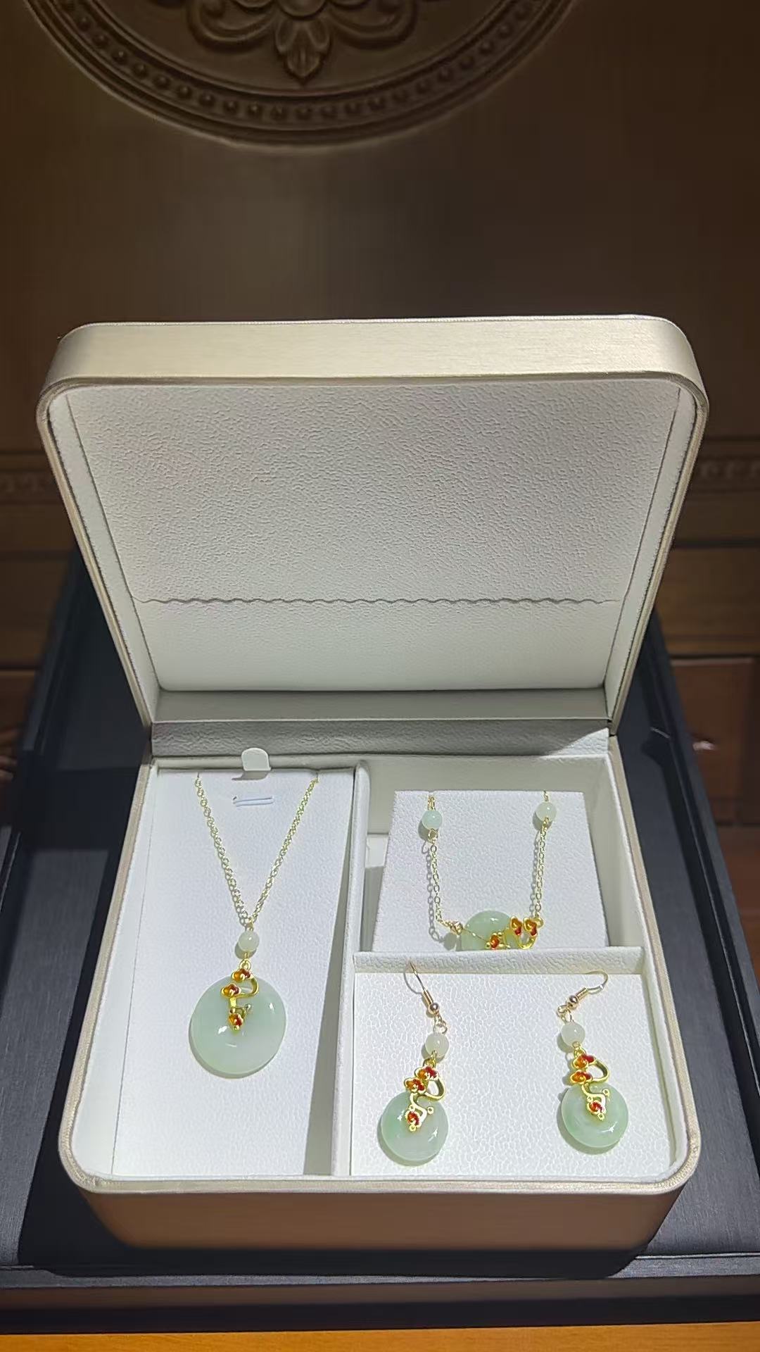 缅甸翡翠A货三件套