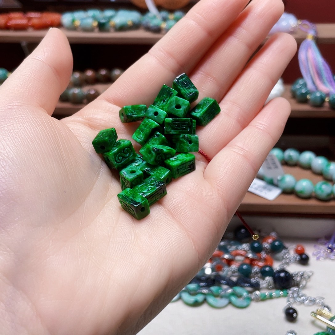 翡翠未镶嵌手链一对