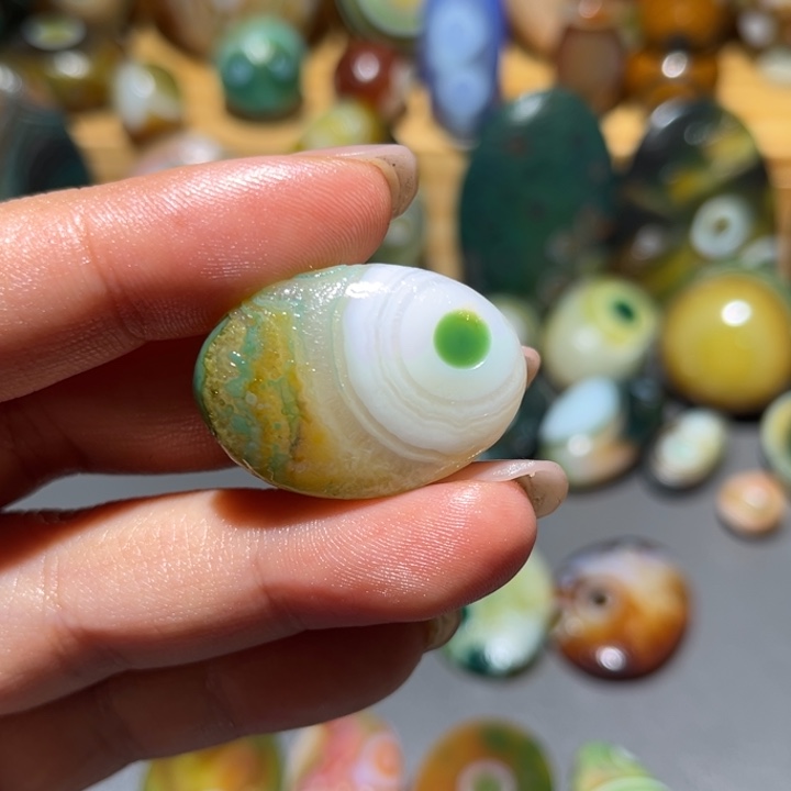 i***m玛瑙/玉髓未镶嵌颈饰