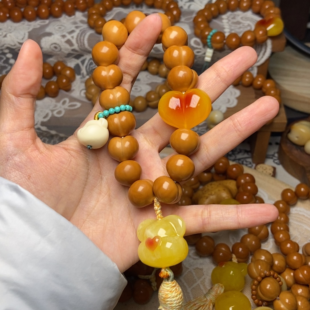 猴头核桃吊坠屁桃卡15