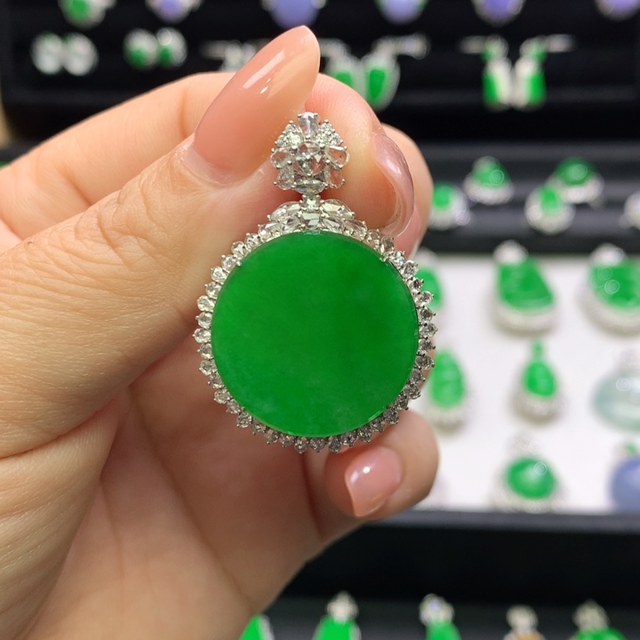 翡翠18K金镶嵌吊坠(不含链)