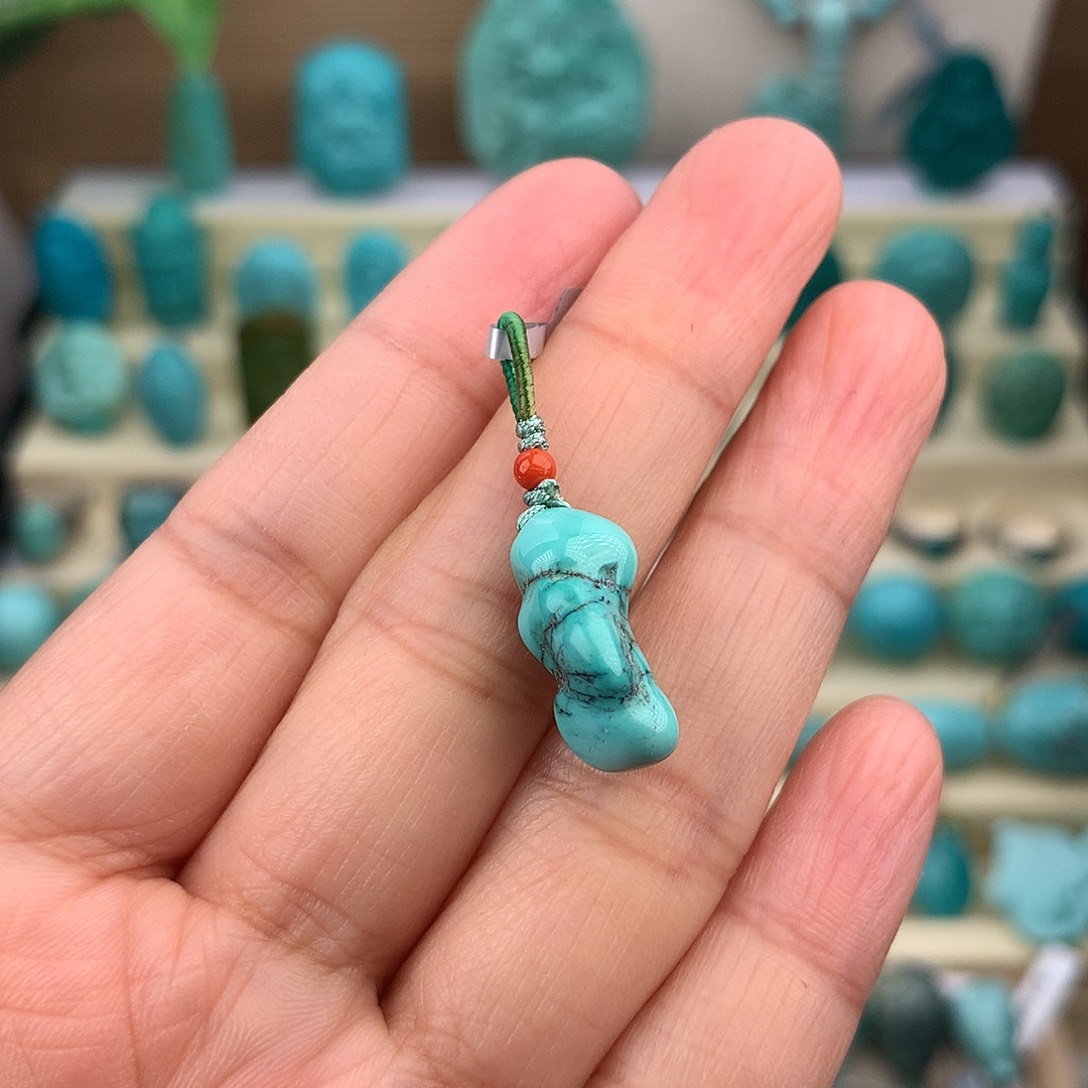 绿松石未镶嵌珠宝奇石