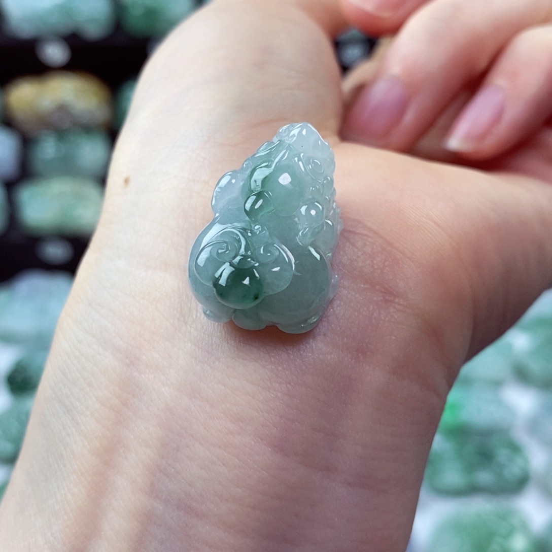 翡翠颈饰未镶嵌天然