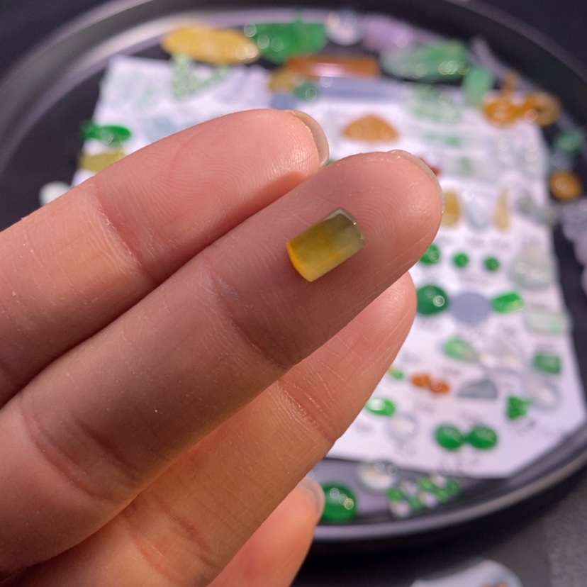 【闪购商品】翡翠挂件未镶嵌马鞍