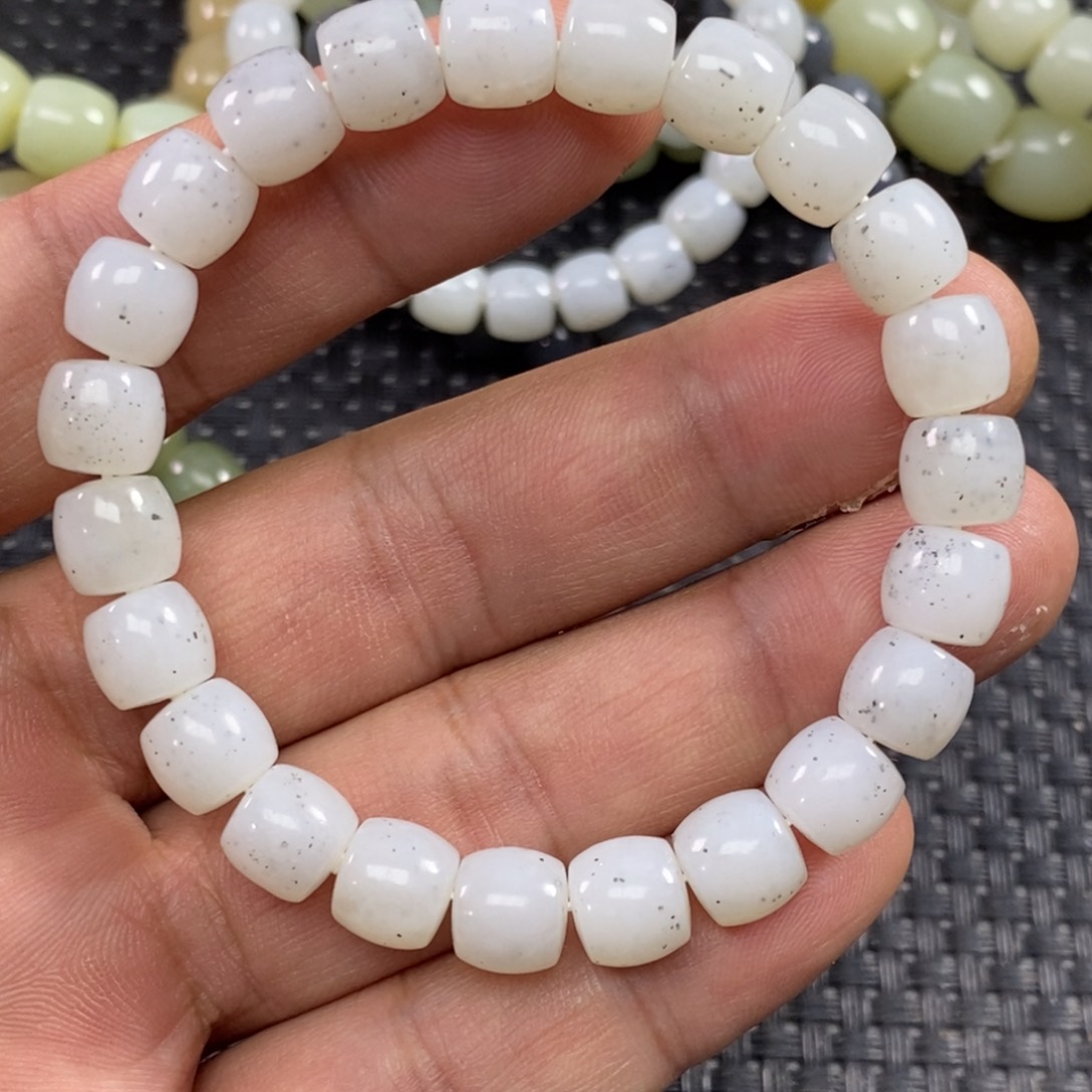 和田玉手链未镶嵌