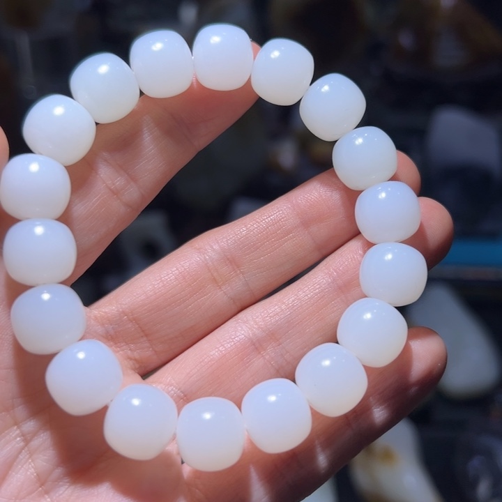 和田玉（白玉）车挂未镶嵌