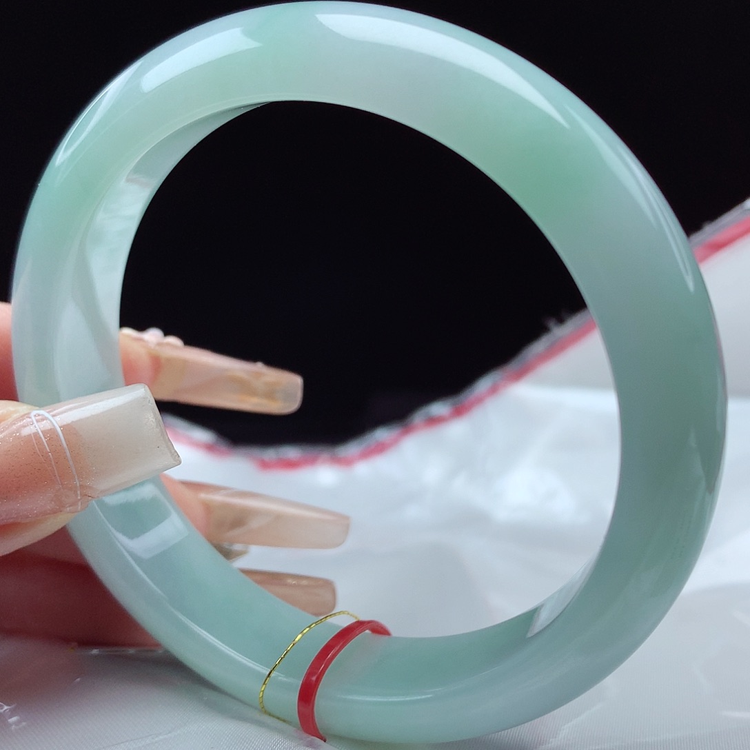 翡翠手镯未镶嵌57圈3944