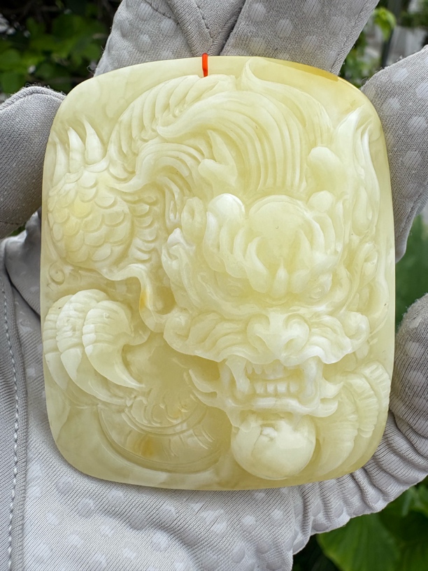 假一赔十，天然琥珀蜜蜡，蜜蜡雕刻件，蜜蜡龙牌吊坠，编号1