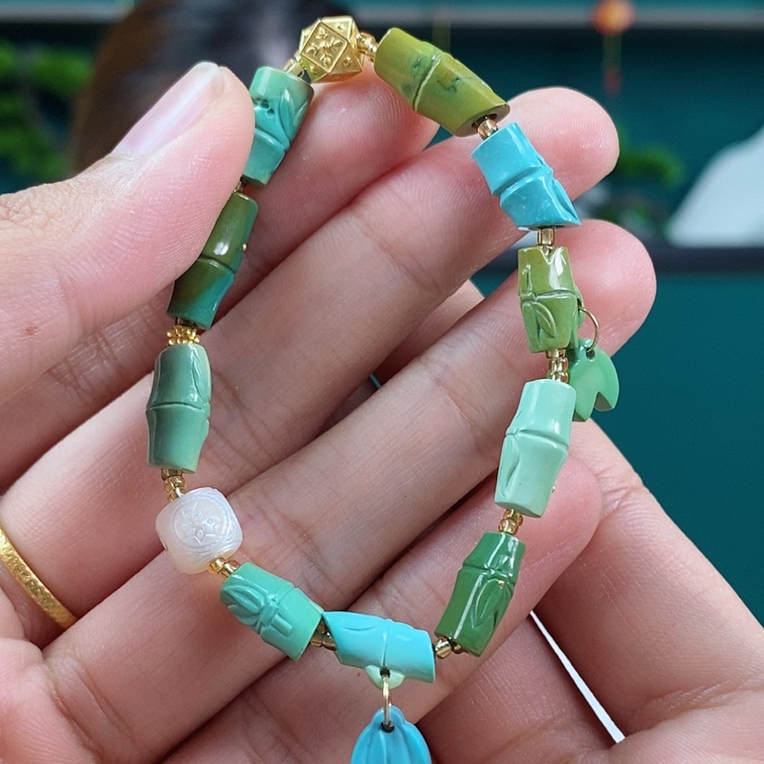 绿松石珠宝奇石18K金镶嵌