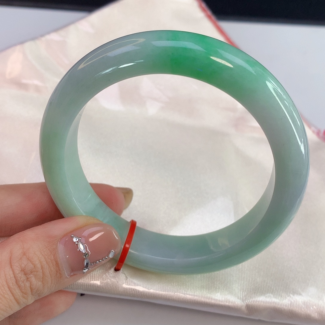 翡翠手镯未镶嵌天然A货翡翠605