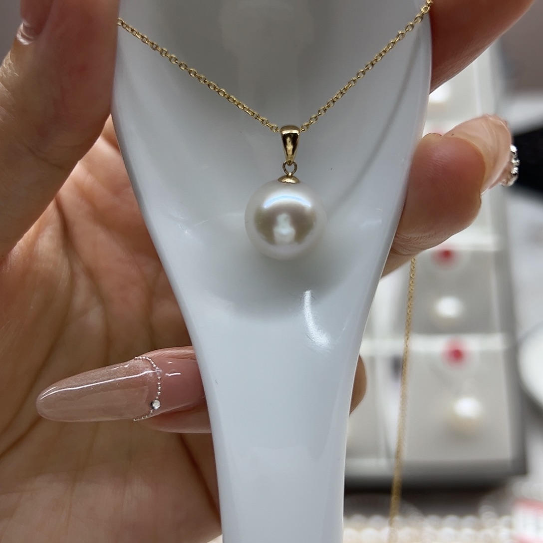 淡水珍珠颈饰18K金镶嵌
