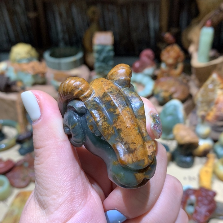 岫岩河磨玉（透闪石质玉）手把件未镶嵌