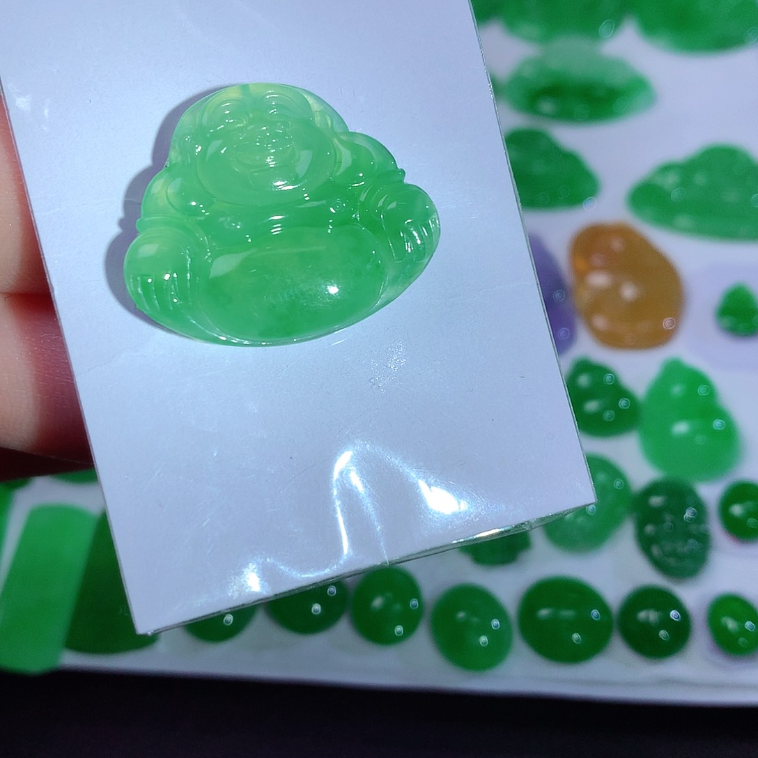 翡翠颈饰未镶嵌天然翡翠