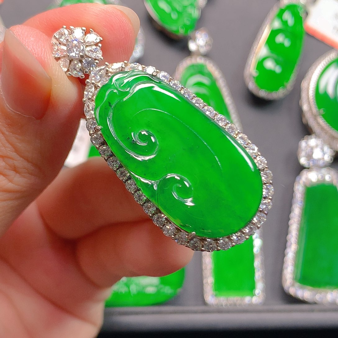 吊坠(不含链)未镶嵌翡翠