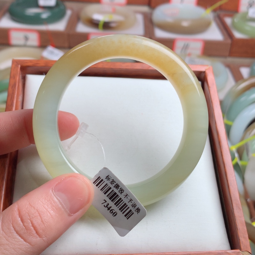 【闪购商品】和田玉手镯未镶嵌53