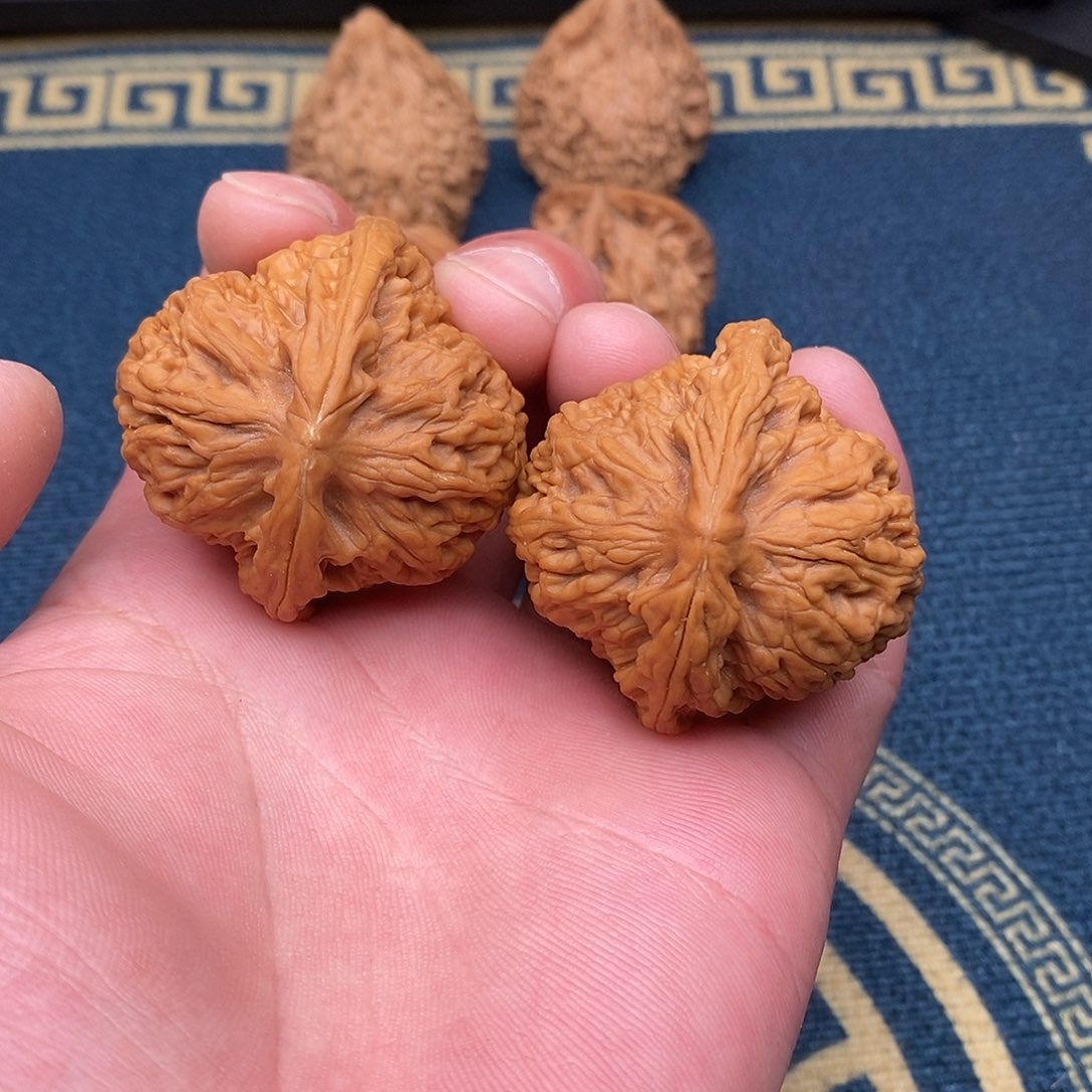 吊坠文玩核桃南疆石42尺