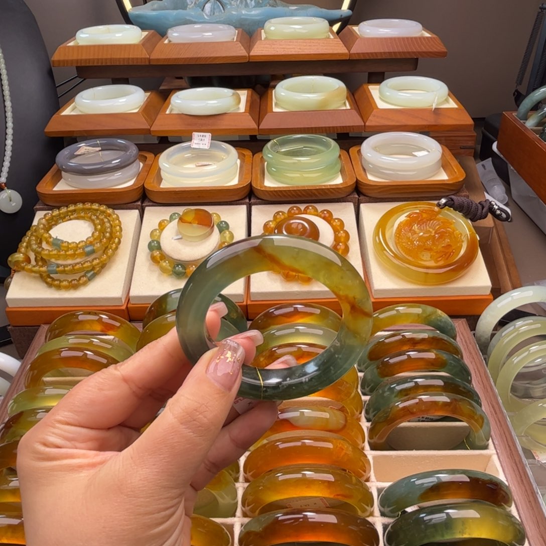 蛇纹石玉未镶嵌53-54