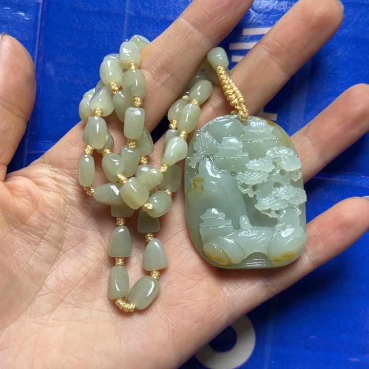 天***时未镶嵌和田玉挂件