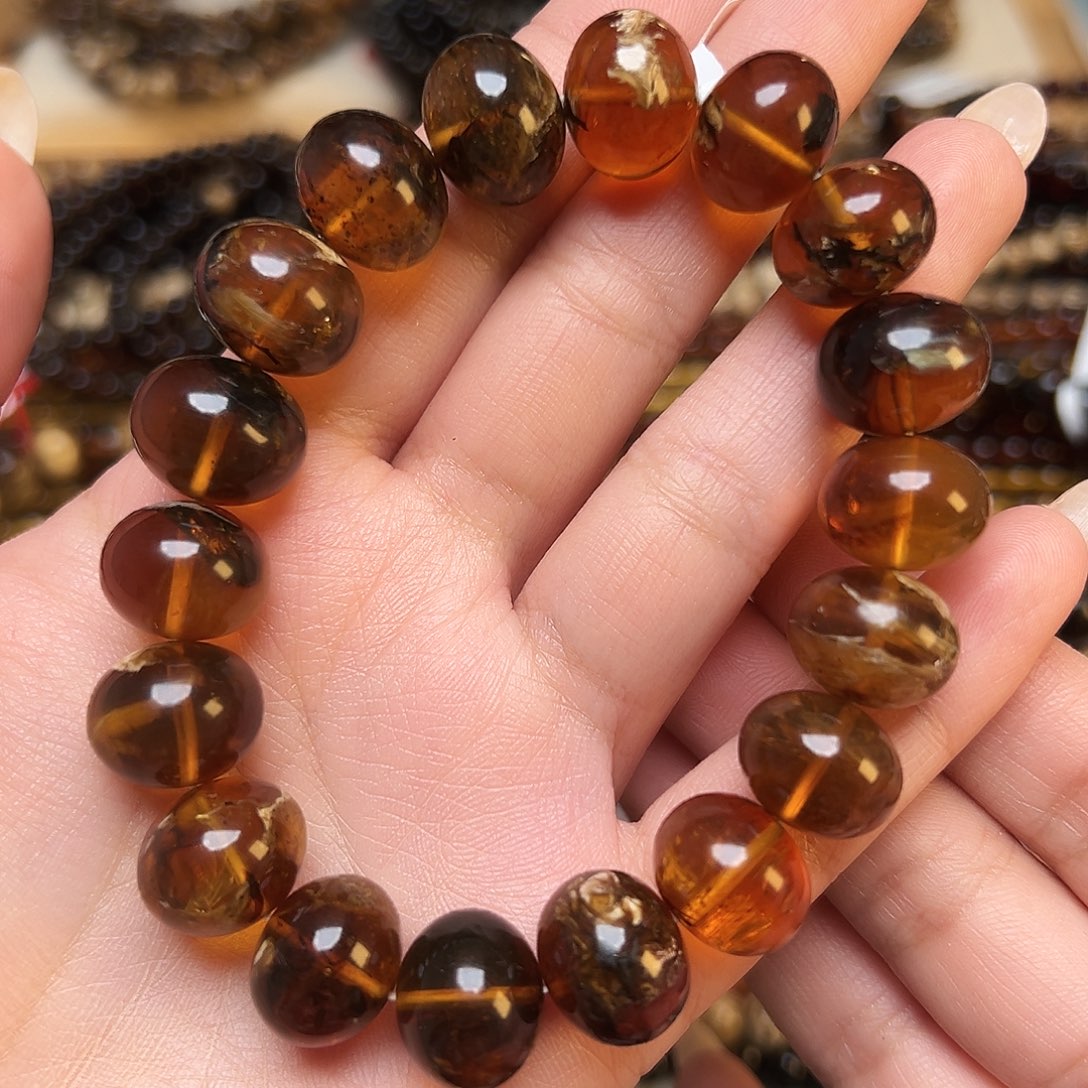 琥珀未镶嵌裸石抚顺琥珀十四10007