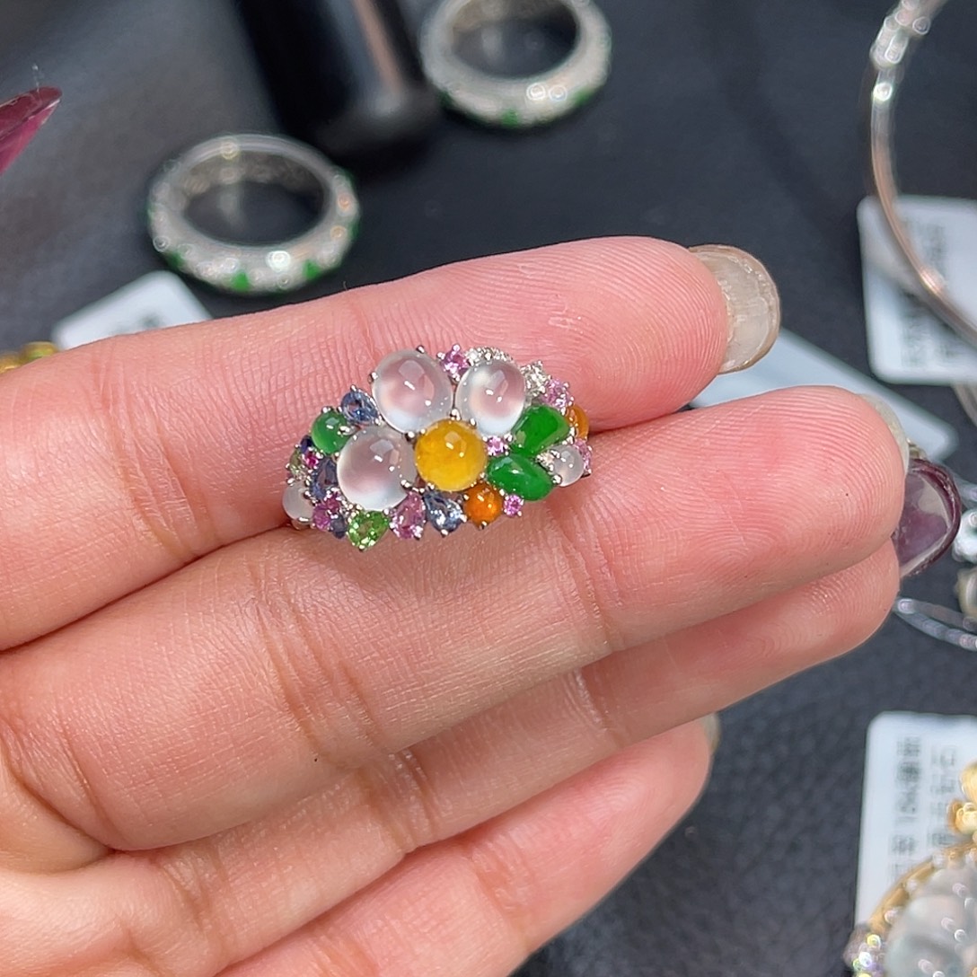 朵***朵翡翠18K金镶嵌戒指多宝