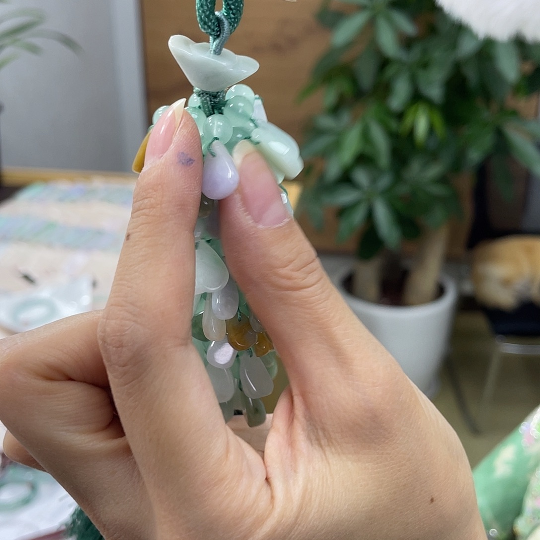 随***活翡翠未镶嵌颈饰翡翠