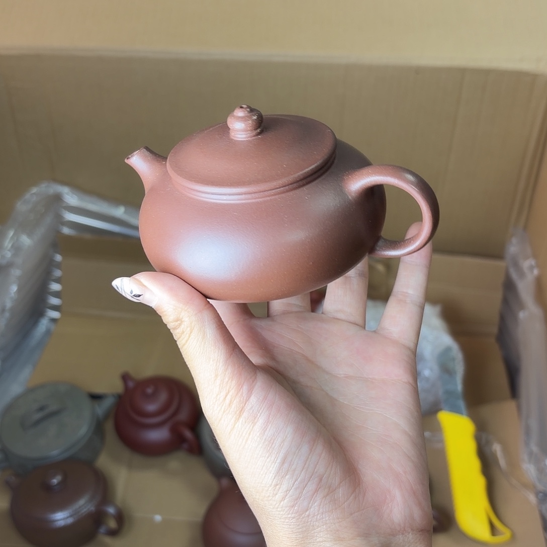 甄选宜兴本土紫砂壶