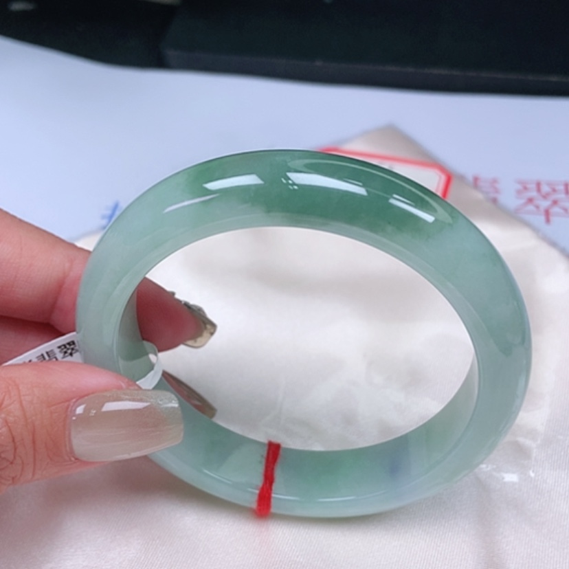 【闪购商品】翡翠手镯未镶嵌56+，