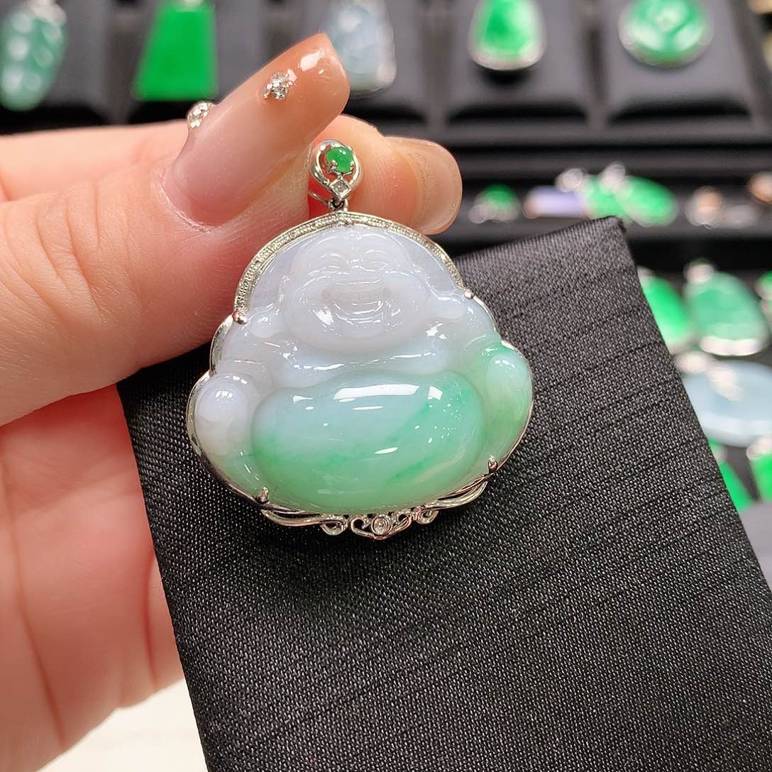 翡翠18K金镶嵌颈饰佛公