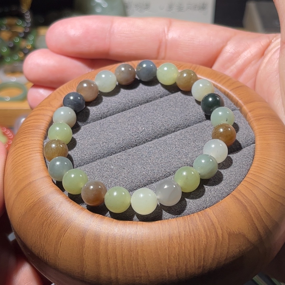 和田玉（糖玉）未镶嵌珠宝半成品几乎全部新疆和田玉