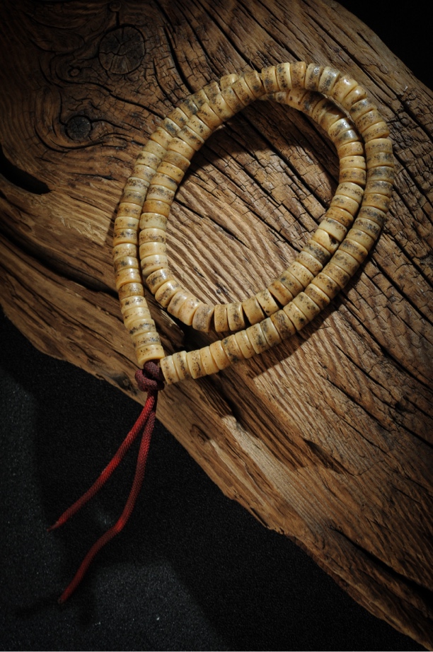 藏区精品琉璃链接