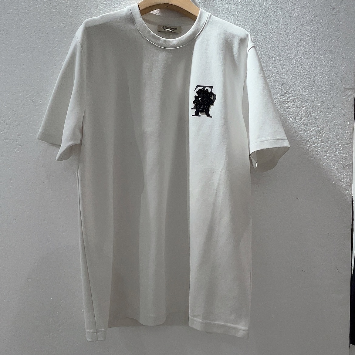 【TR】090-1022090T恤 夏季经典舒适合体型上衣 男女同款