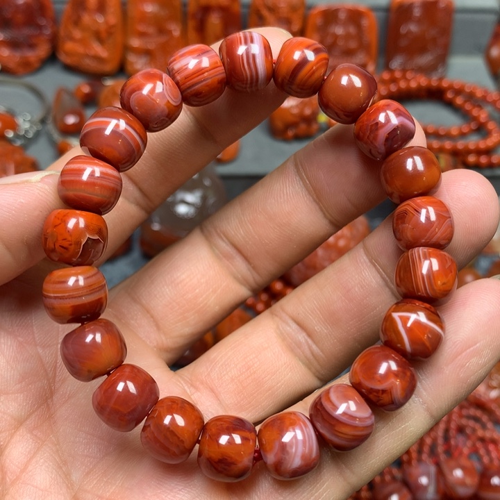 南红玛瑙手串未镶嵌10+’m