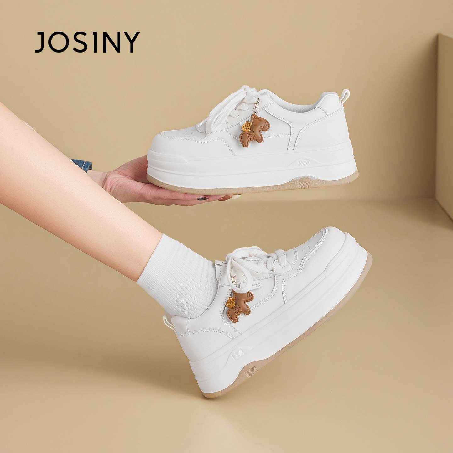 卓诗尼增高小白鞋2026春季舒适百搭低帮休闲鞋阔腿裤691A20431