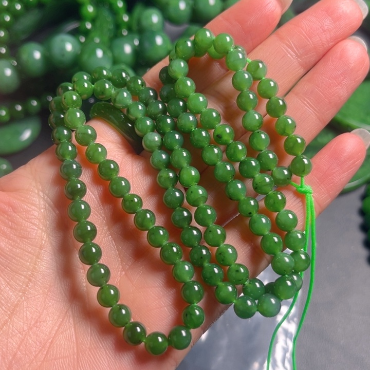 兵***政和田玉未镶嵌颈饰