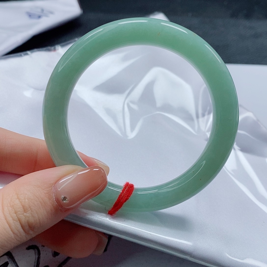 【闪购商品】未镶嵌手镯（圆镯）翡翠y*n436号