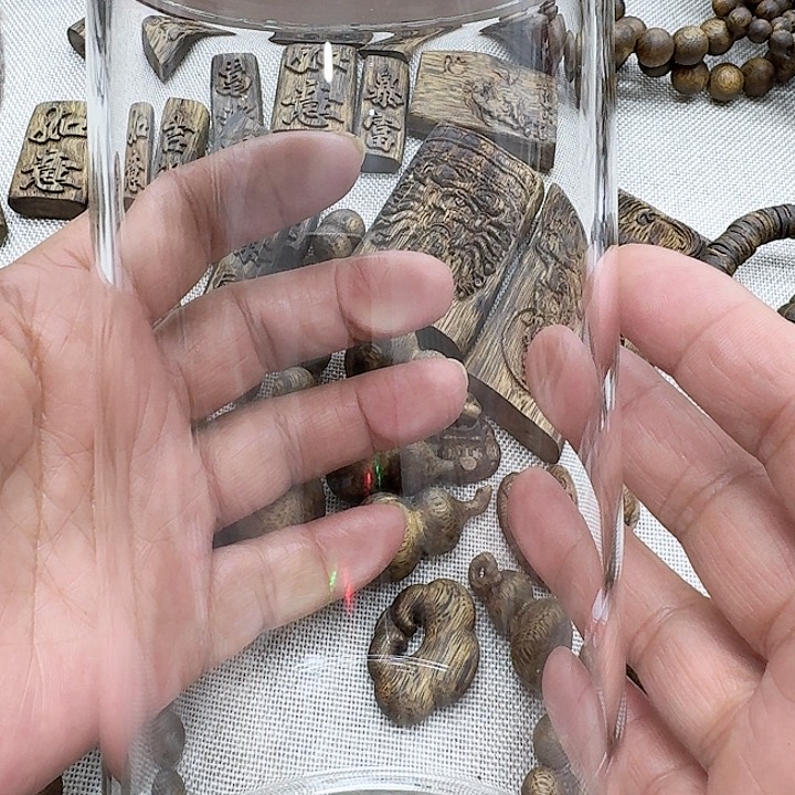 沉香沉香碎屑补*沉香瓶子一个