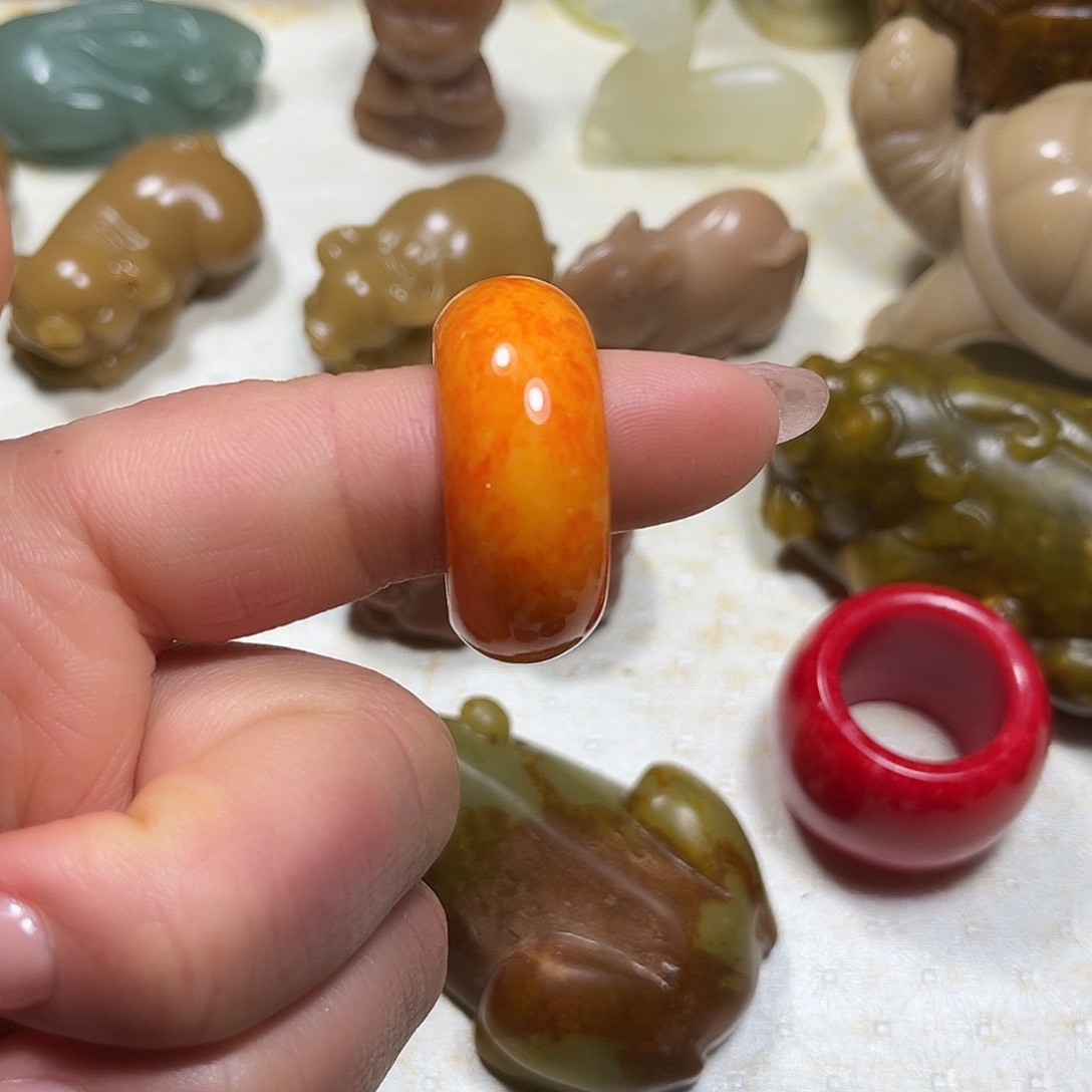 白玉菩提吊坠白玉菩提吊坠