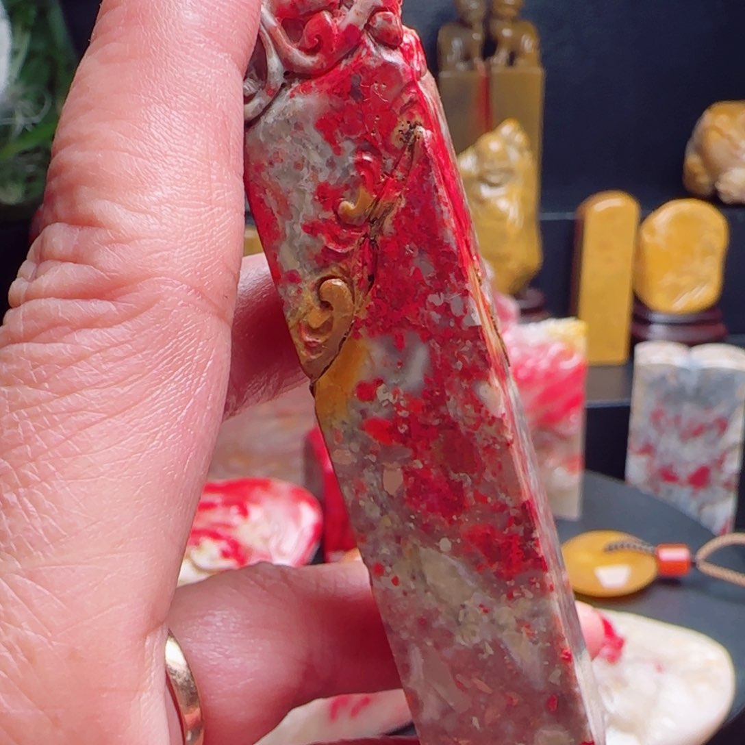 昌化石昌化鸡血石