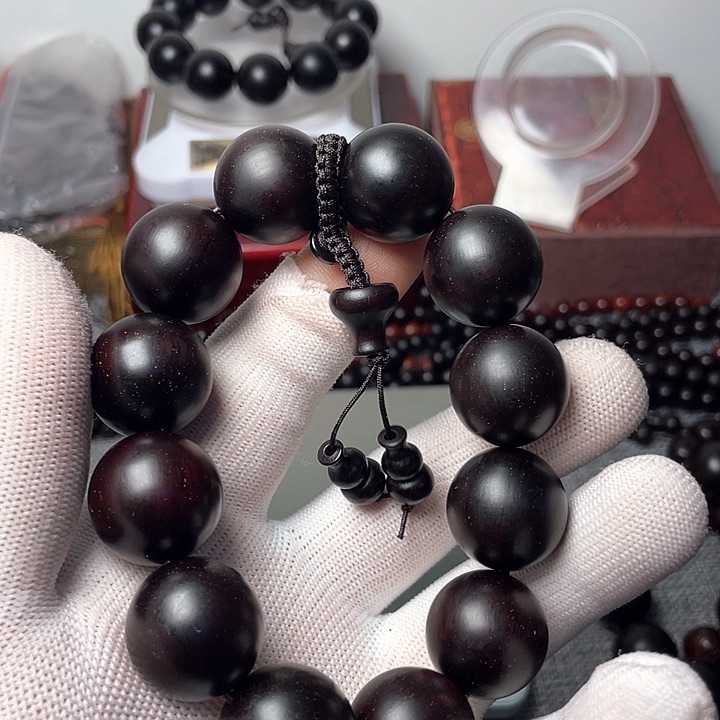 檀香紫檀（小叶紫檀）绿**者