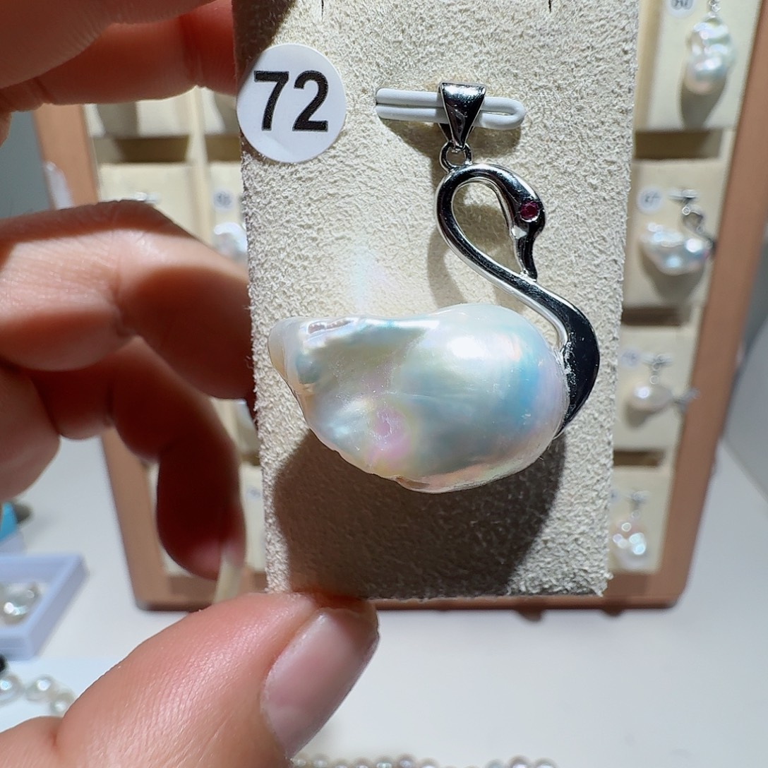 淡水珍珠合金颈饰