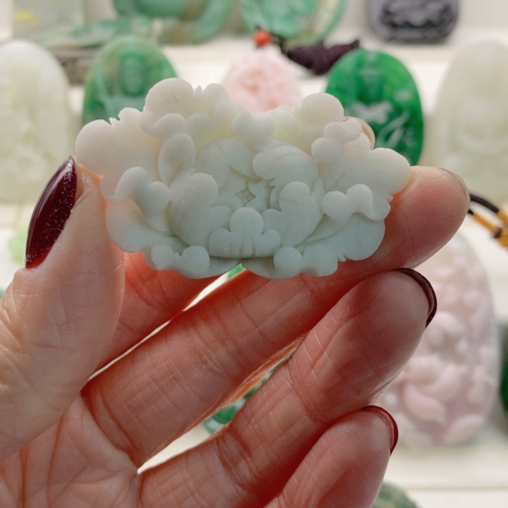 独山玉未镶嵌颈饰